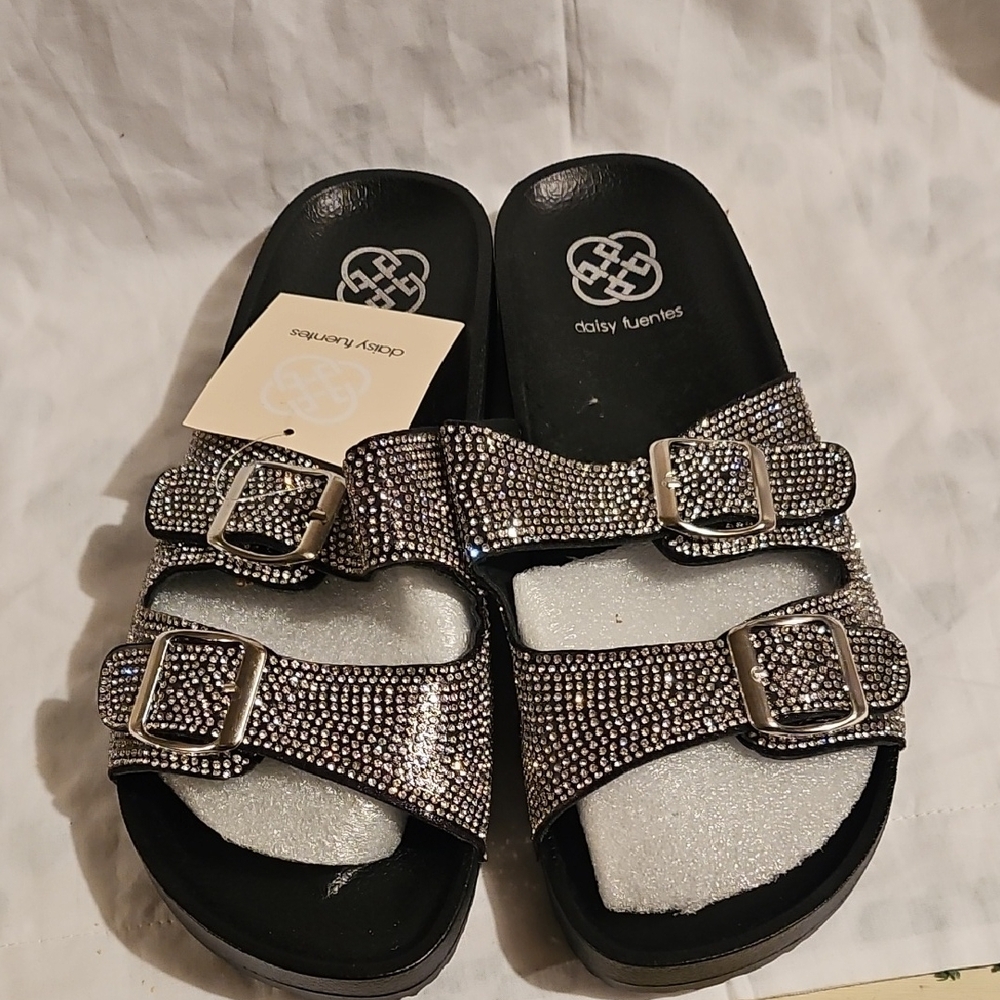 Daisy Fuentes Silver Sandals